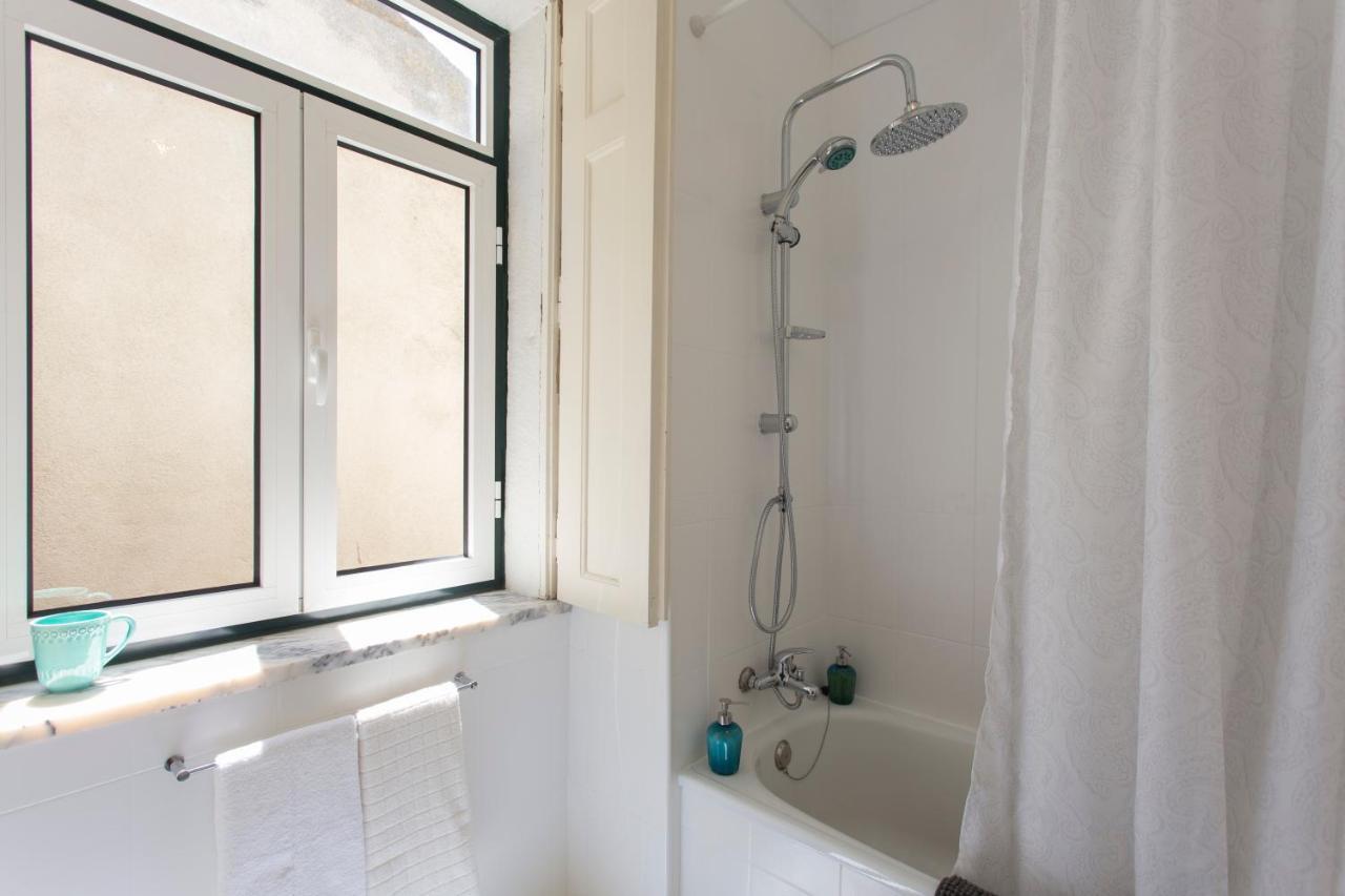 Spacious Alfama Duplex, By Timecooler Lisbon Luaran gambar