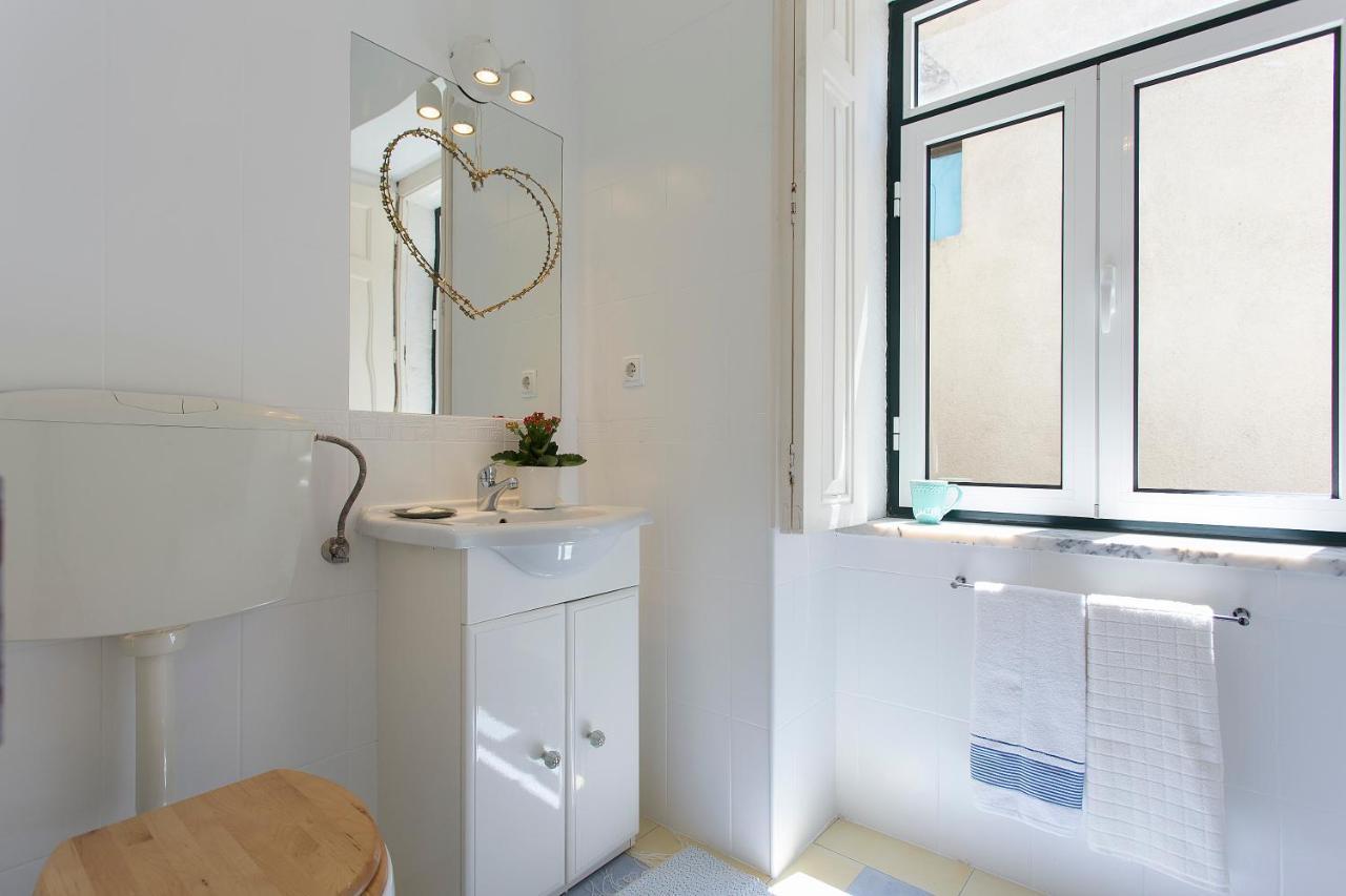 Spacious Alfama Duplex, By Timecooler Lisbon Luaran gambar