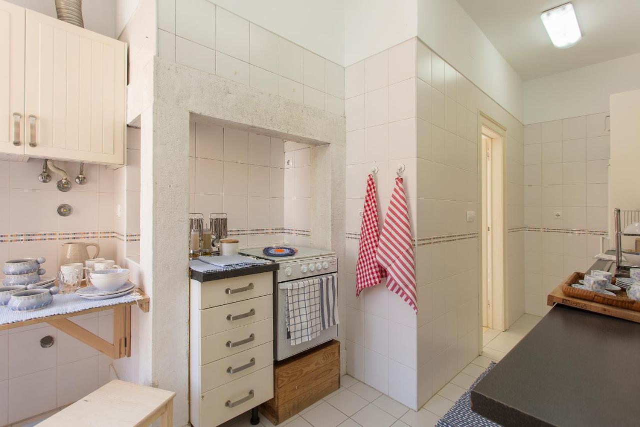Spacious Alfama Duplex, By Timecooler Lisbon Luaran gambar