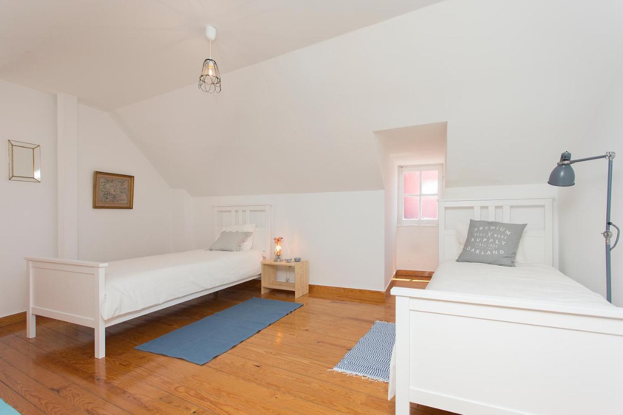 Spacious Alfama Duplex, By Timecooler Lisbon Luaran gambar